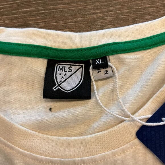 NWT Men's Austin FC 90's Heavyweight relaxed T-Shirt size XL - Picture 5 of 10